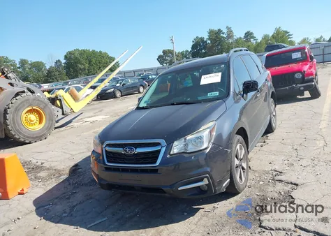 2017 Subaru Forester 2.5I Premium z USA, uszkodzony, nr VIN JF2SJAGC4HH528795